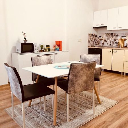Joy City Stay Paris 5&6 Тимишоара Экстерьер фото